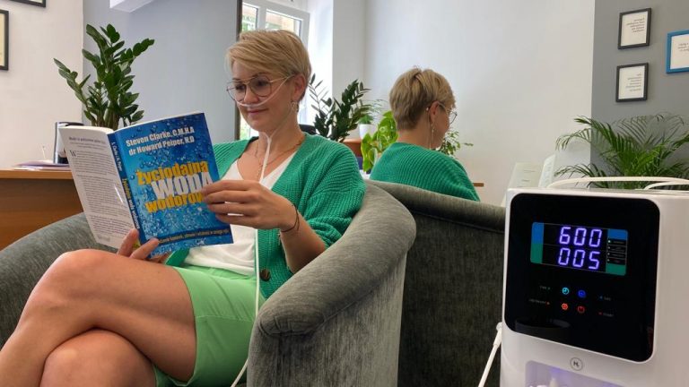 Read more about the article TERAPIA WODOREM MOLEKULARNYM H2- JAK I KIEDY Z NIEJ KORZYSTAĆ?